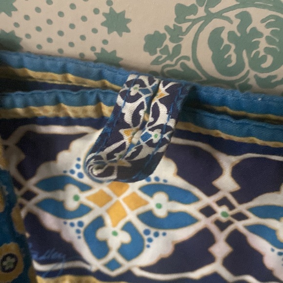 Vera Bradley Tote - Picture 5 of 8